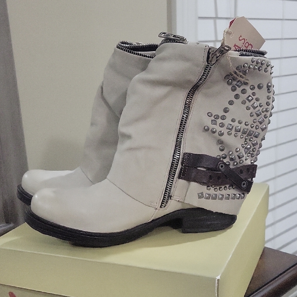 A.S. 98 SID Studded Boots Brand New In Box